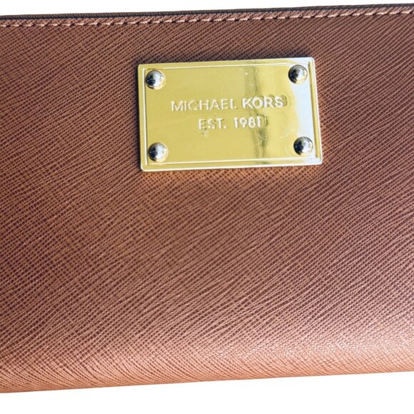 MICHAEL KORS BROWN LEATHER ZIP AROUND WALLET WITH GOLD TRIM - Picture 2 of 7